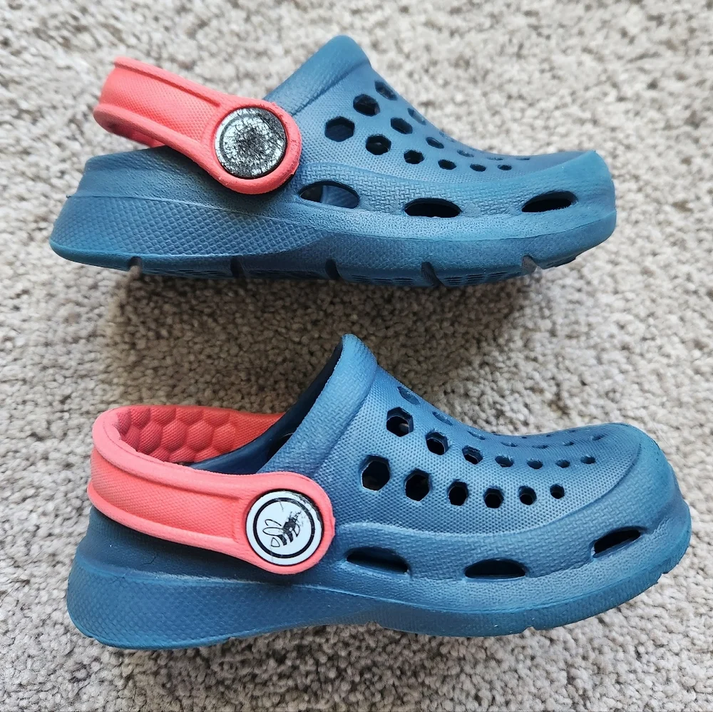 Joybees Toddler Harper Sandals In Navy Blue/Red, Size 4/5 Comfy Slip-On Clogs